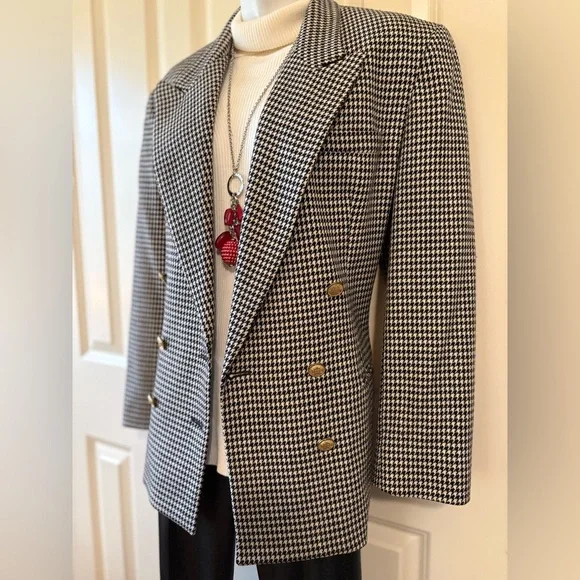 Black & White Houndstooth Ladies Blazer, size 12P - Picture 2 of 6